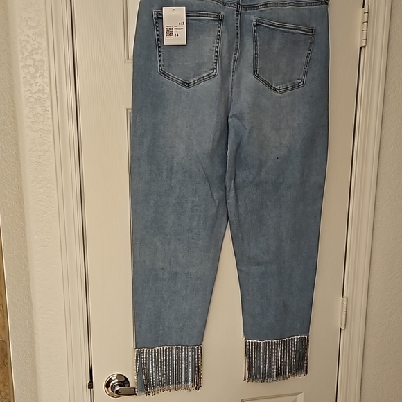 Forever 21 Blue Fringe Ankle Jeans - Picture 4 of 5